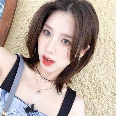 为了受伤的右眼